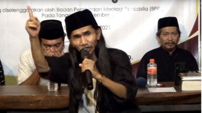 Penceramah Agama Tampil Mohon Maaf