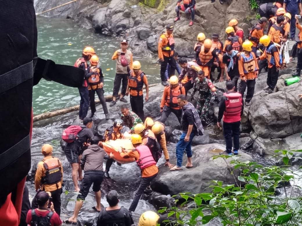 Bapa Tahan Tangis Anak Lemas