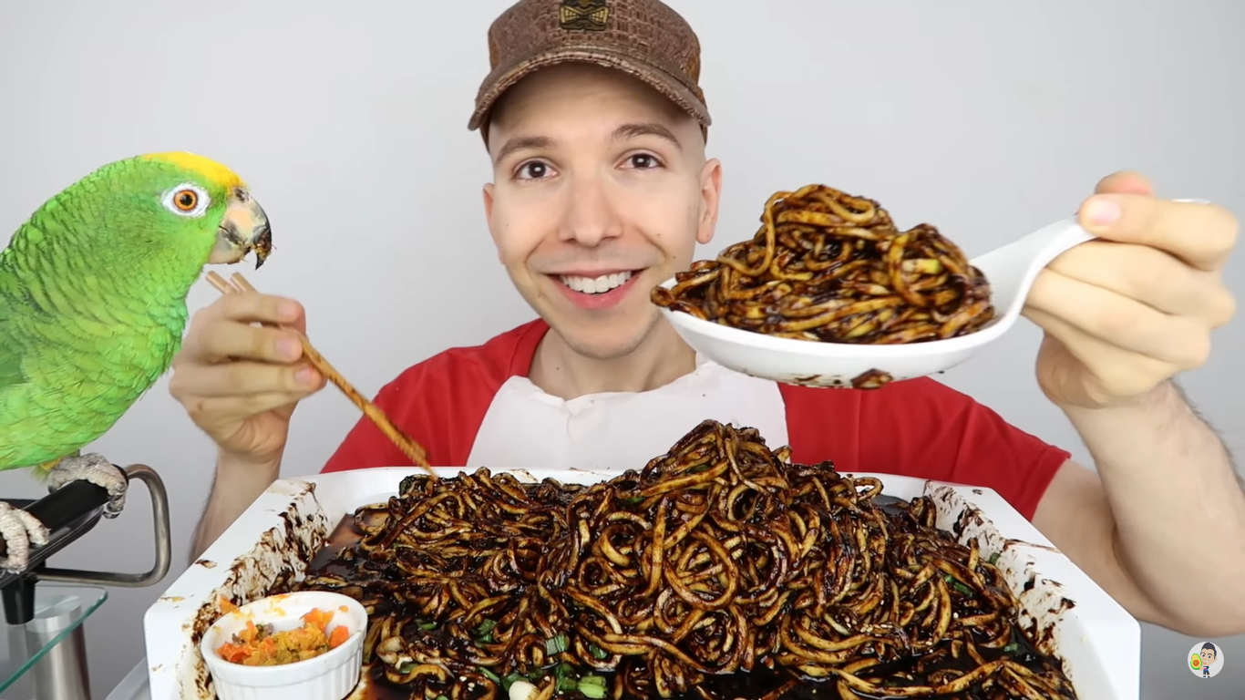 YouTuber Mukbang Beri Kejutan Sudah Kurus