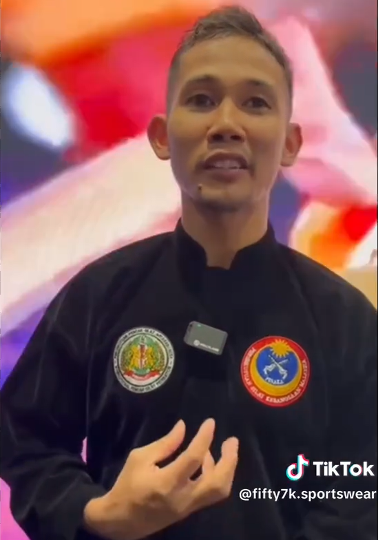 Pesilat Dinaikkan Pangkat Sarjan