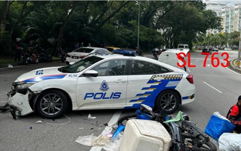 Rempuh Kereta Peronda Polis