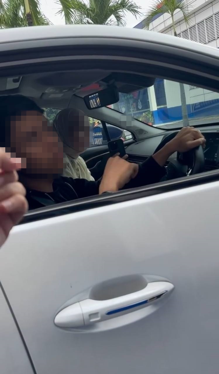 Suami dakwa isteri disondol lelaki lain