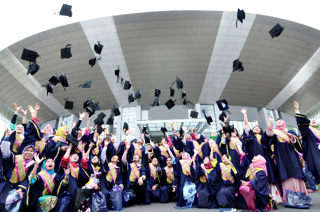 Gaji graduan bermula RM7,000 hingga RM8,000
