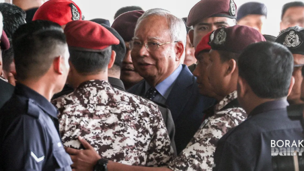 Najib Didakwa terlibat kontrak kapal selam