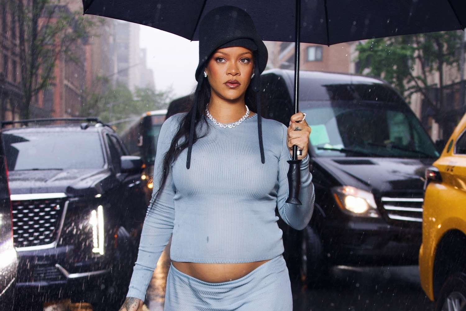 Rihanna hamil anak ketiga