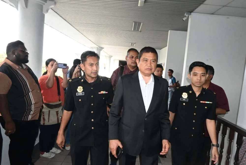 Bekas Timbalan Yang di-Pertua Dewan Negara terima suapan