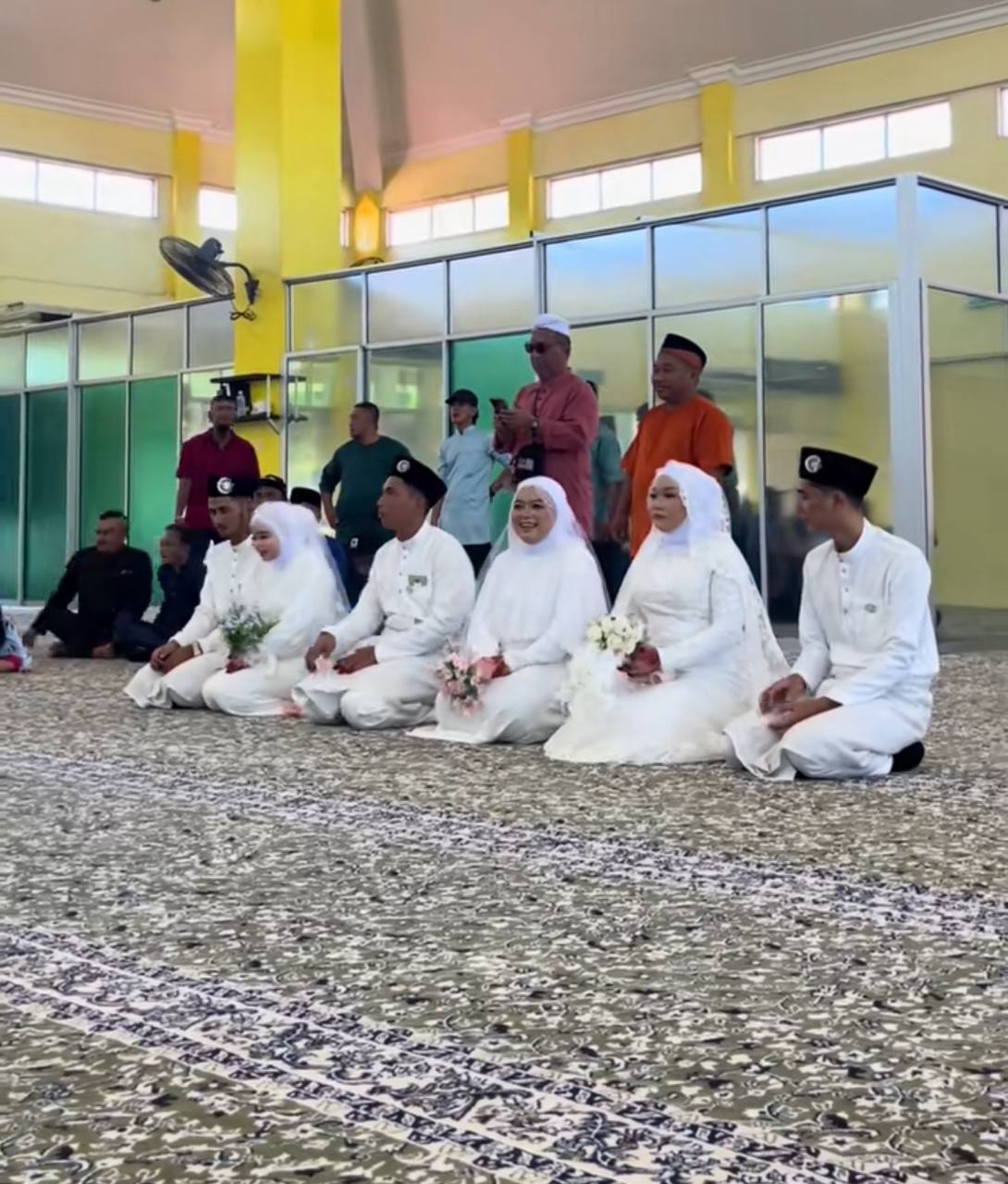 Tiga beradik nikahi tiga lelaki bersaudara