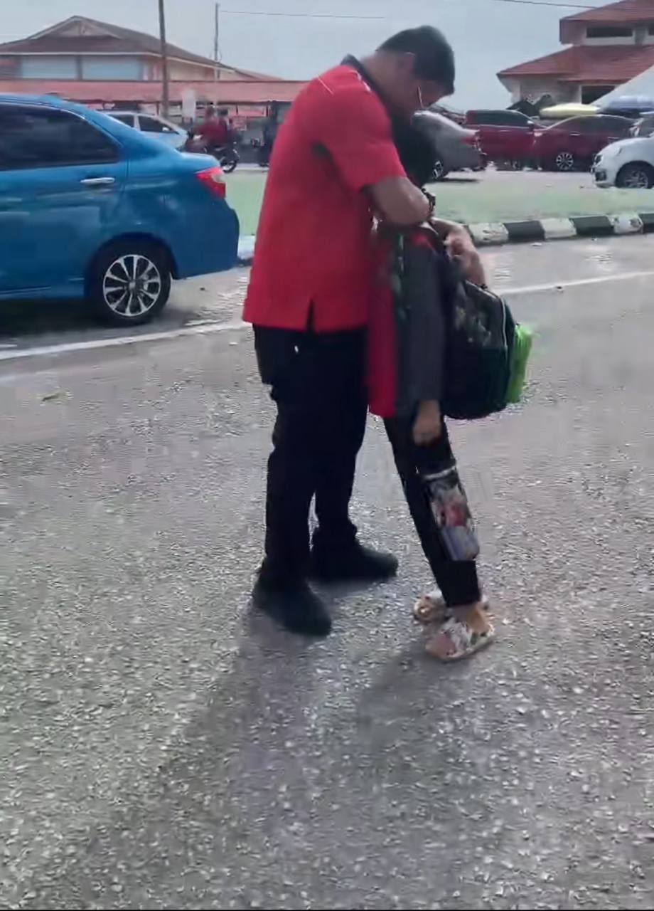 Anak sebak, bapa beli kereta baharu