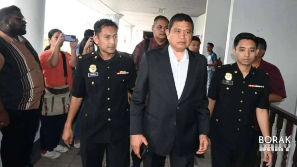 Bekas Timbalan Yang di-Pertua Dewan Negara terima suapan