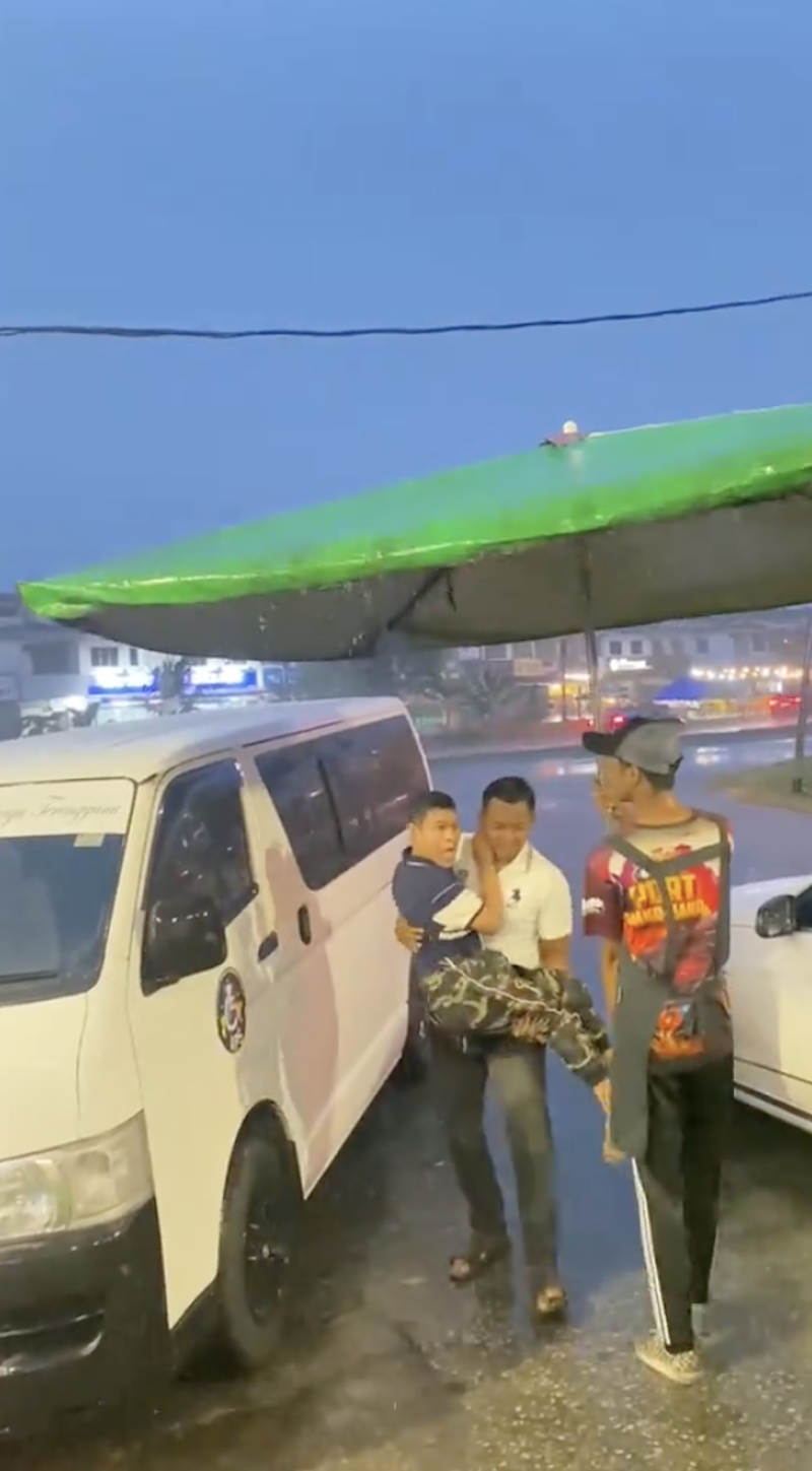 pekerja kedai makan