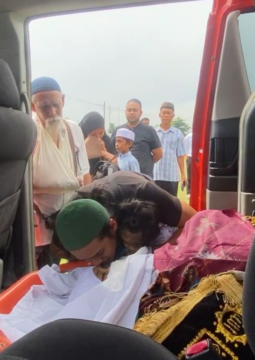 Helena tak sempat rasai pelukan bonda
