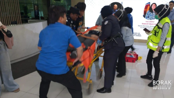 Tidak puas hati, punca penuntut dikelar