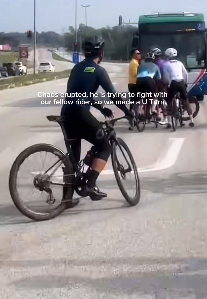 PEMANDU BAS
