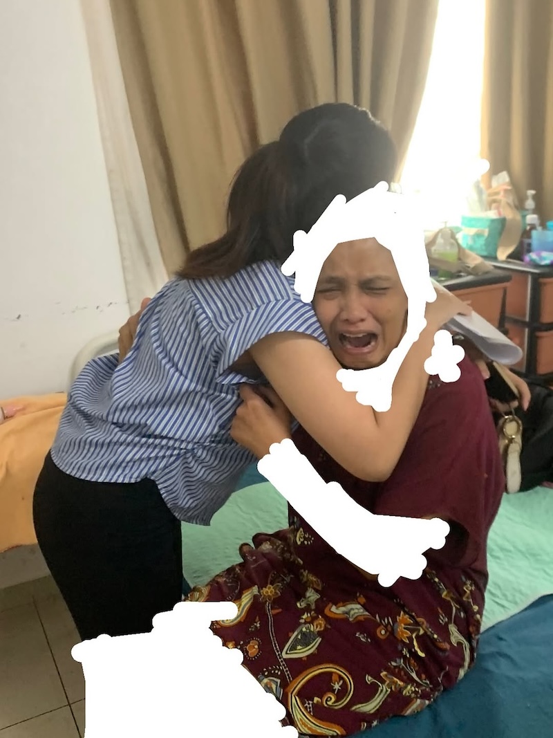 Wanita dibuang suami