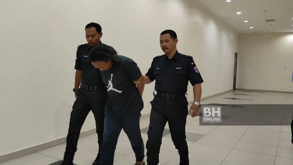 pukul isteri