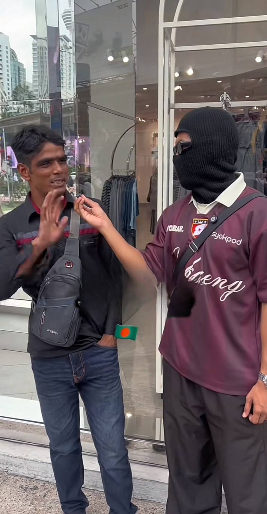 Dedah gaji RM5,ooo sebulan warga asing