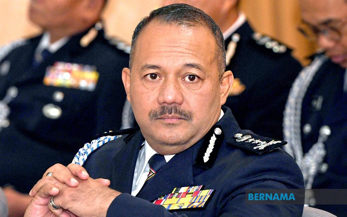 cinta tiga segi