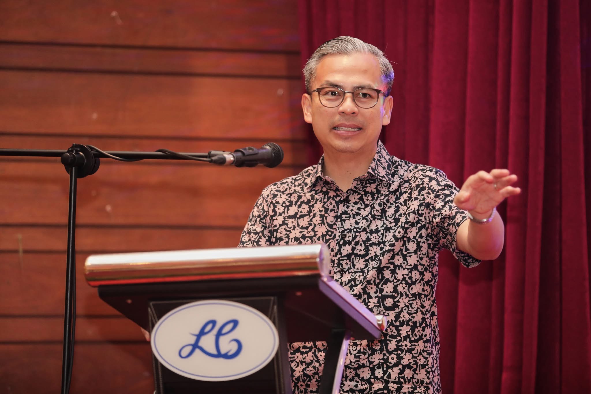 Tiba di Malaysia Ahad ini