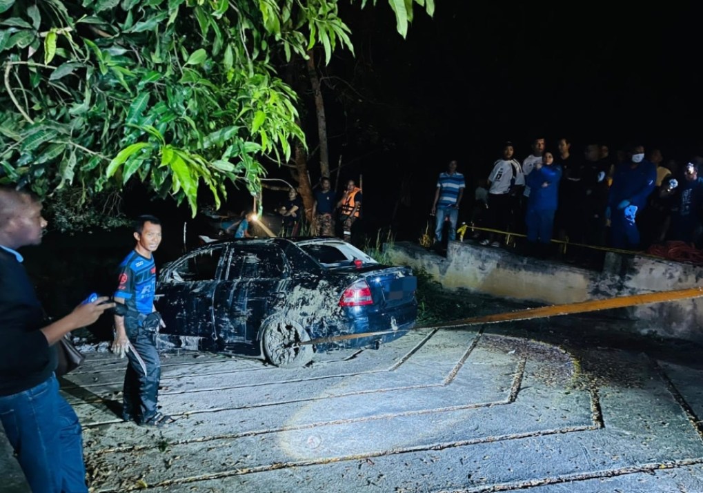 kereta terjunam