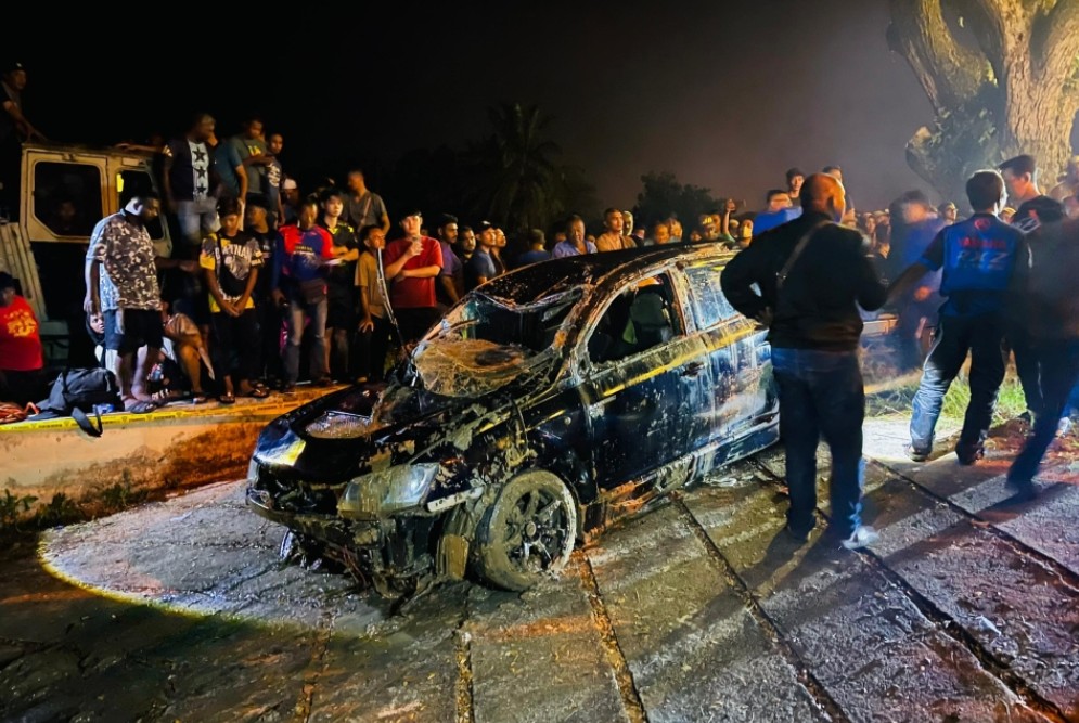 kereta terjunam
