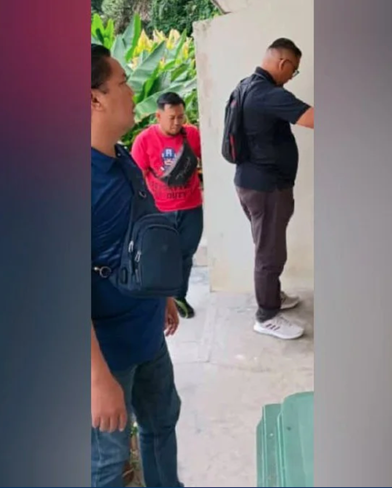 Wanita berstatus isteri orang