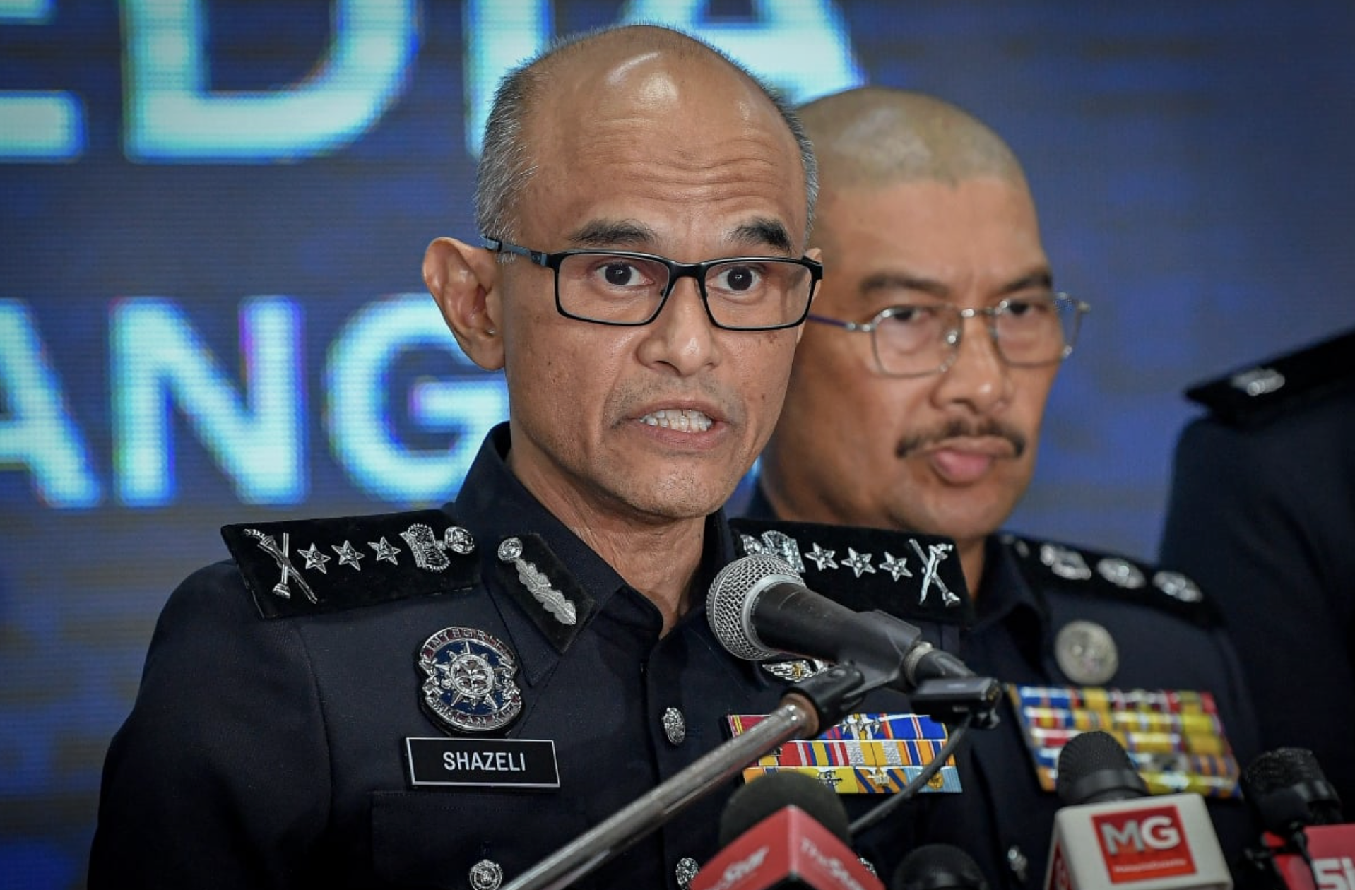 Pengaruh Media Sosial 