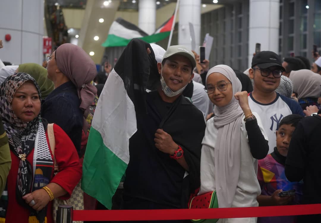 Sanggup redah 300KM
