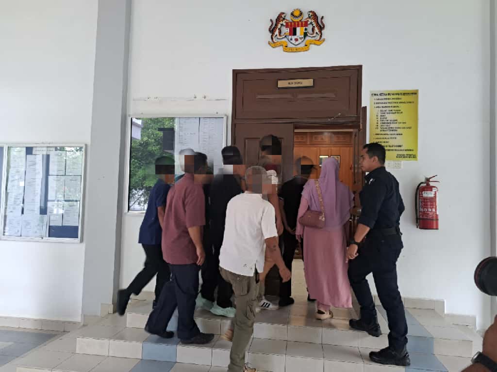 empat remaja