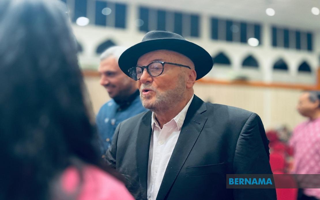 Ahli politik Britain tolak perbandingan