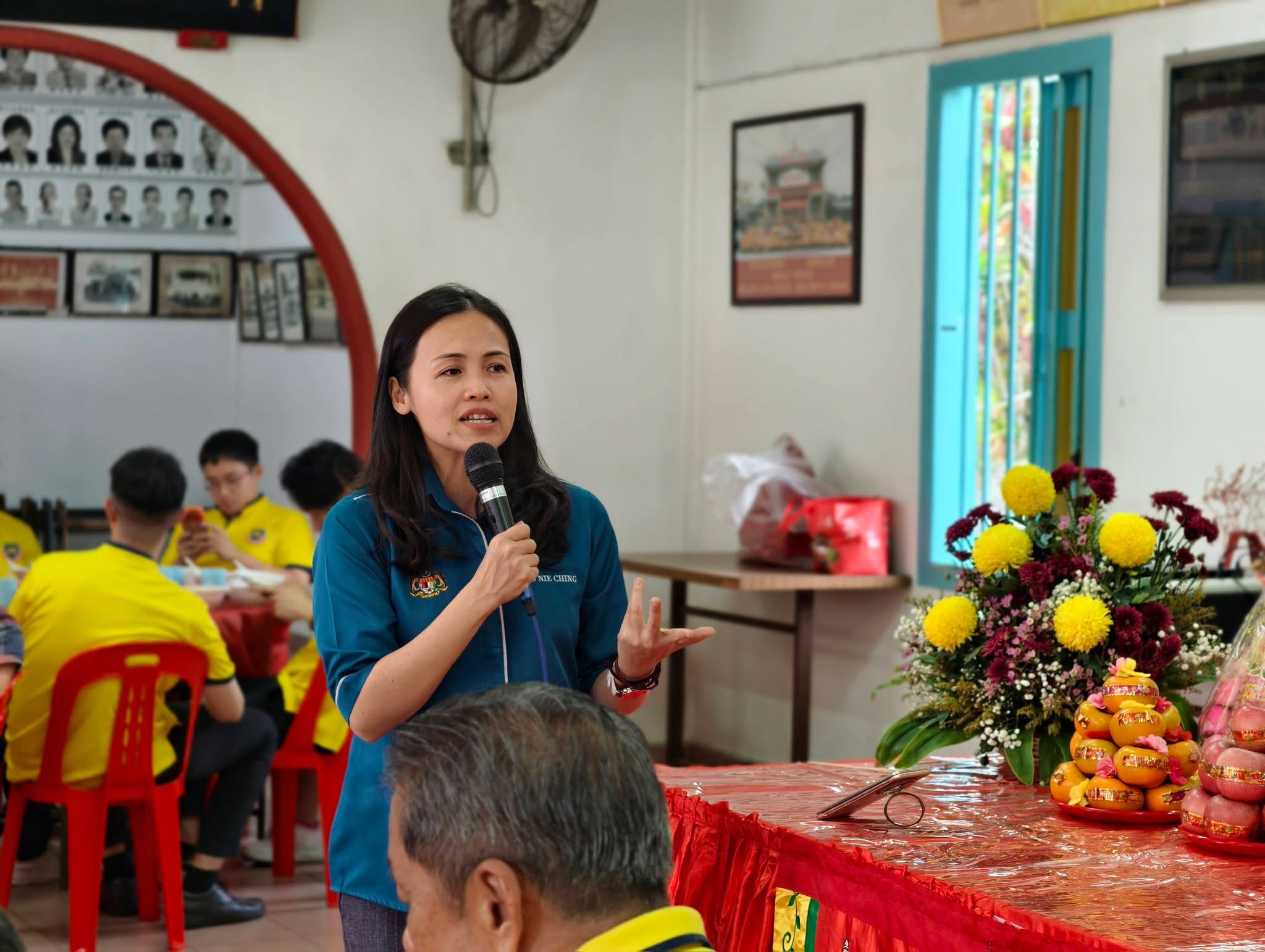 Had umur 16 tahun guna media sosial